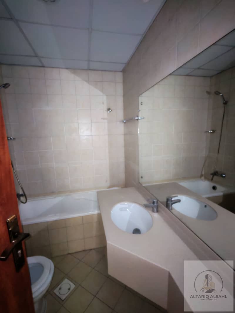 Spacious 1BHK | Huge Layout | 12 CHEQUE - Image 10