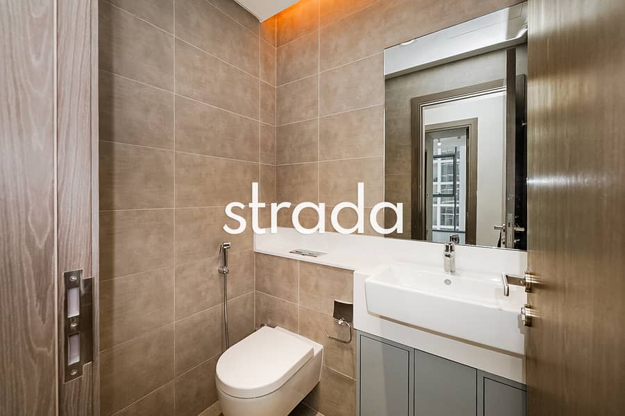 Building with Gym | Unfurnished | Exclusive - Image 9