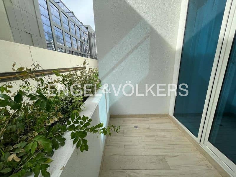 Modern Design | Prime Location | Fully Furnished - Image 10