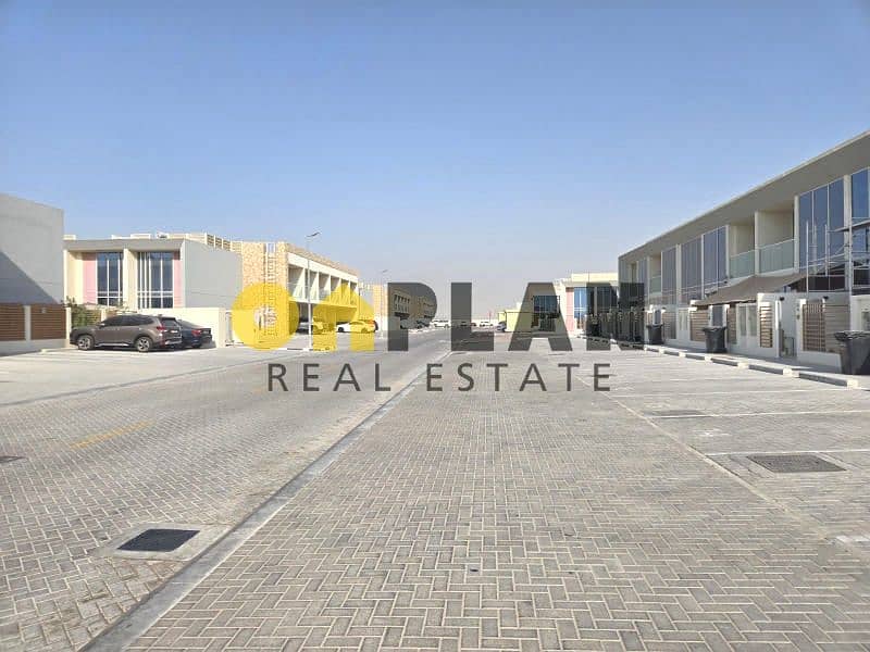 Unfurnished 3BR Villa | Prime Spot | Contemporary Living