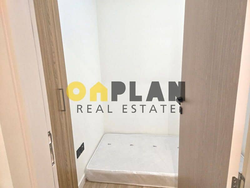 Unfurnished 3BR Villa | Prime Spot | Contemporary Living - Image 18