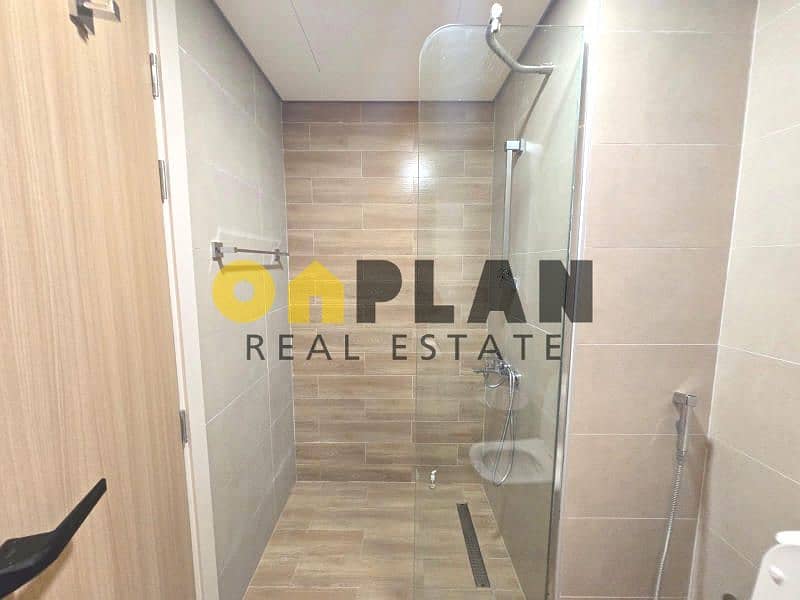 Unfurnished 3BR Villa | Prime Spot | Contemporary Living - Image 19