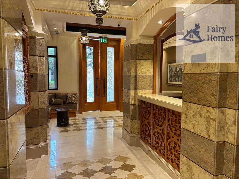 Unfurnished| Spacious Layout| Chiller Free| Pool View - Image 9