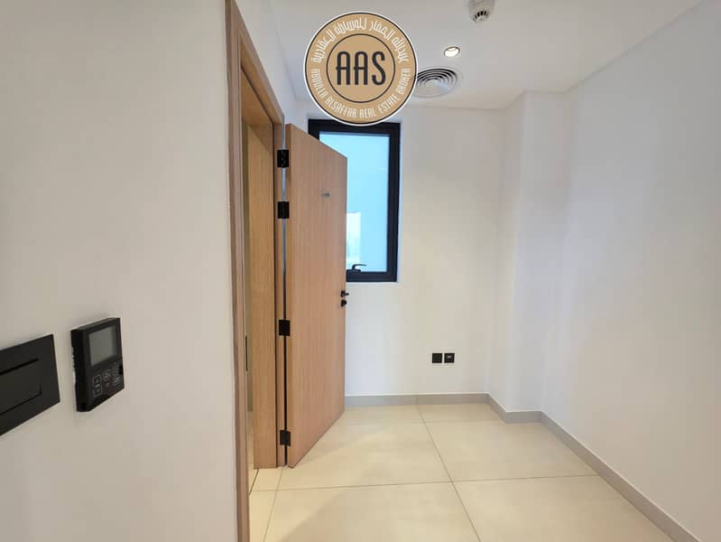 Luxurious 3 Bedroom Hall || Maid's Room || Huge Balcony || In 210K Only