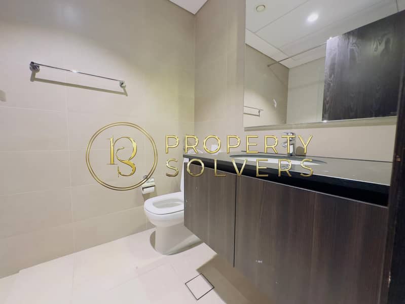 Closed Kitchen | Well-Maintained | Huge layout - Image 13