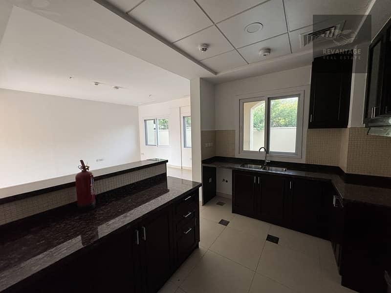 Amazing Location | Big Plot Size | Exclusive Unit - Image 8