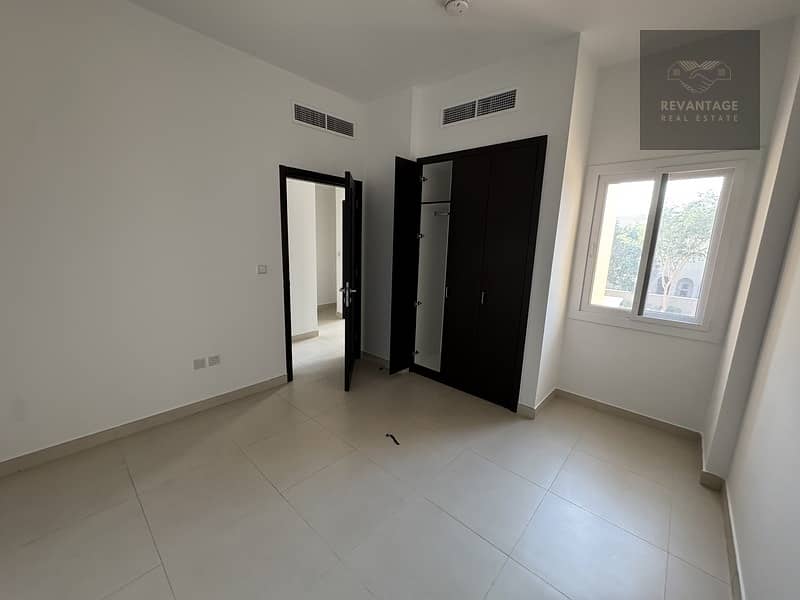 Amazing Location | Big Plot Size | Exclusive Unit - Image 9