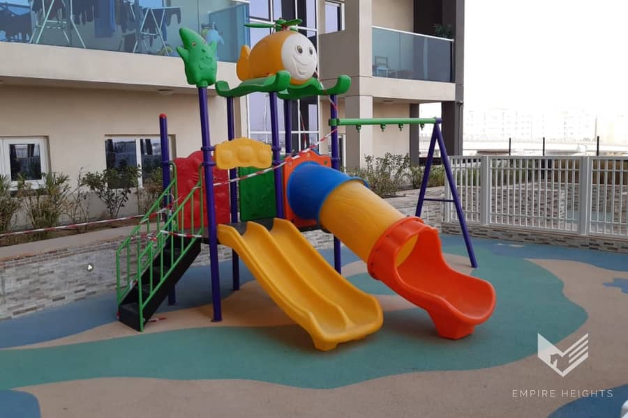 Largest Layout | 2 Parking Spaces | Near Metro - Image 9