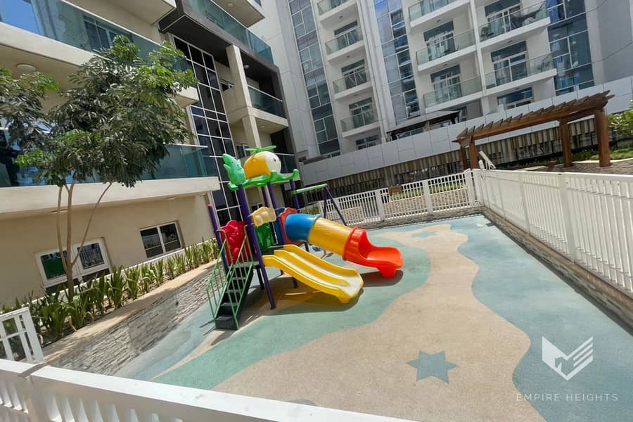 Largest Layout | 2 Parking Spaces | Near Metro - Image 10