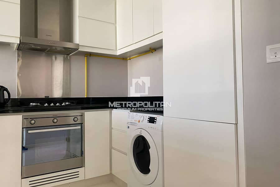 Mid Floor | Stunning View | Available February - Image 12