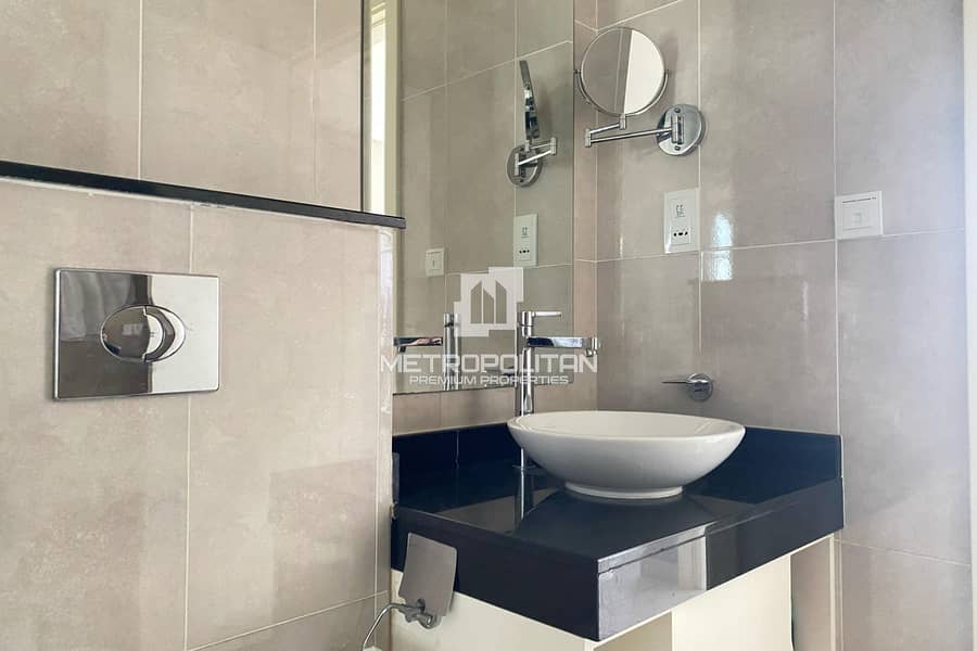 Mid Floor | Stunning View | Available February - Image 15