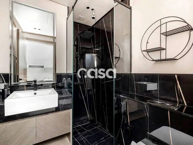 Luxury Studio | Fully Furnished | Stunning Canal View - Image 9