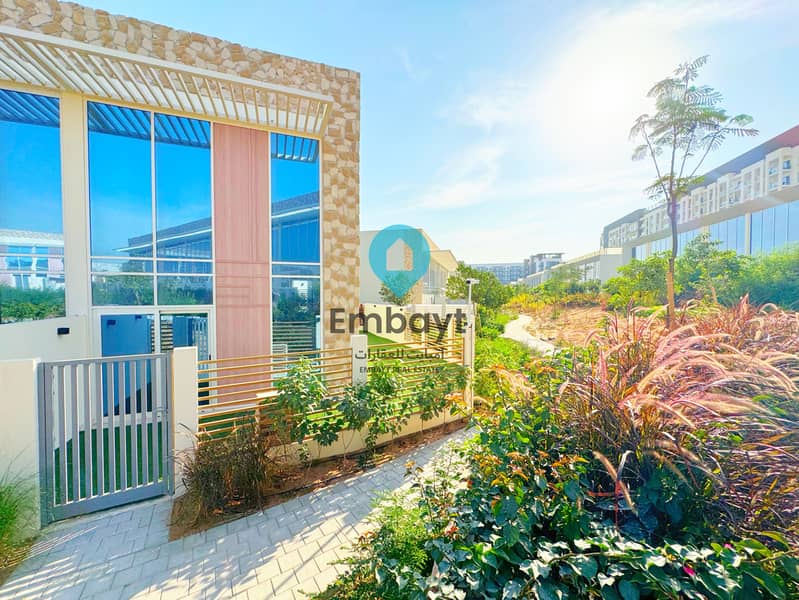 Corner unit | Big plot | Negotiable