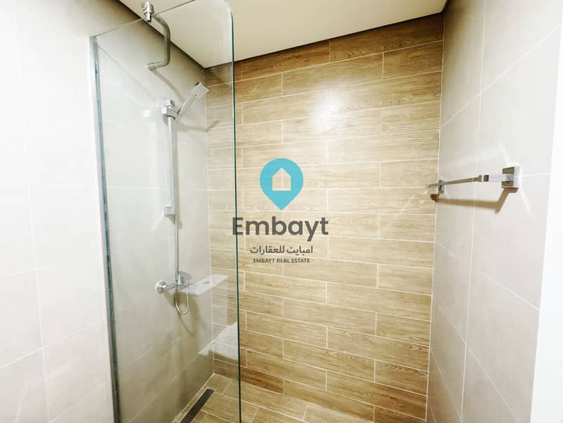 Corner unit | Big plot | Negotiable - Image 12