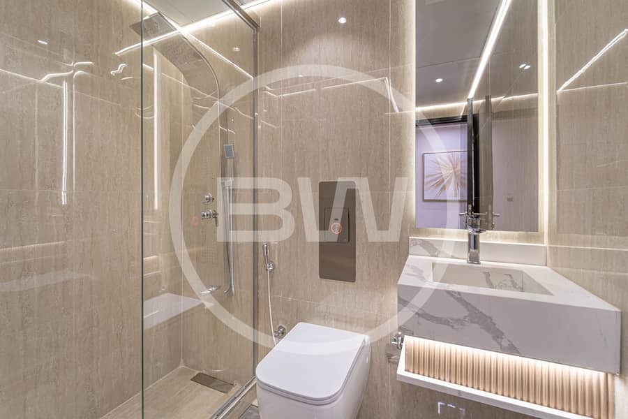 2 bedroom | upgraded | park backing | vacant - Image 9