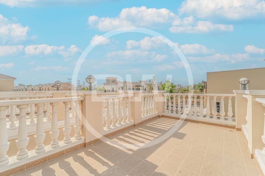 2 bedroom | upgraded | park backing | vacant - Image 17