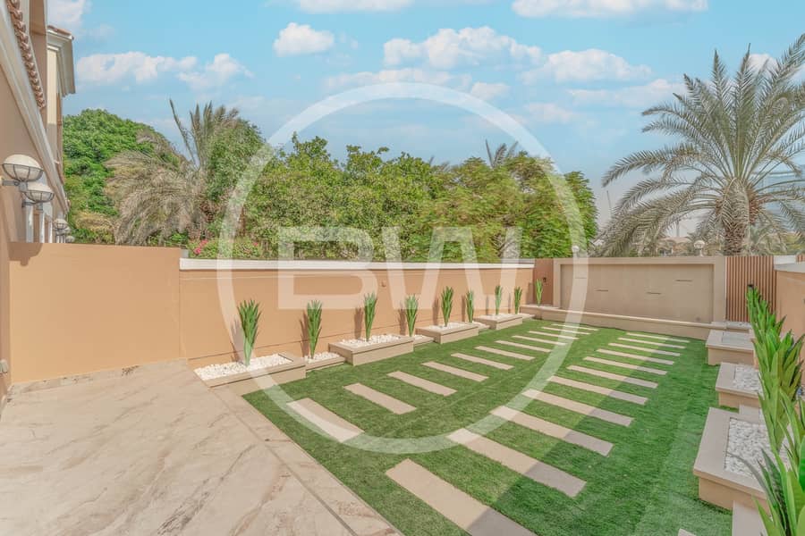 2 bedroom | upgraded | park backing | vacant - Image 18