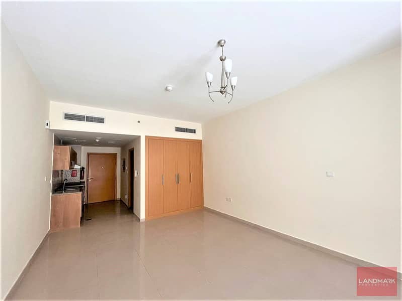 BIG UNIT | WITH TERRACE | FIRST FLOOR