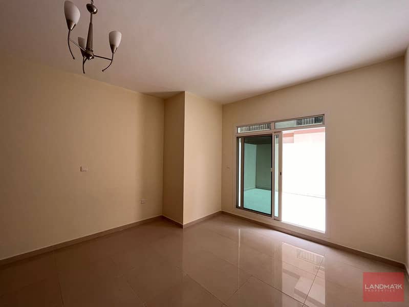 BIG UNIT | WITH TERRACE | FIRST FLOOR