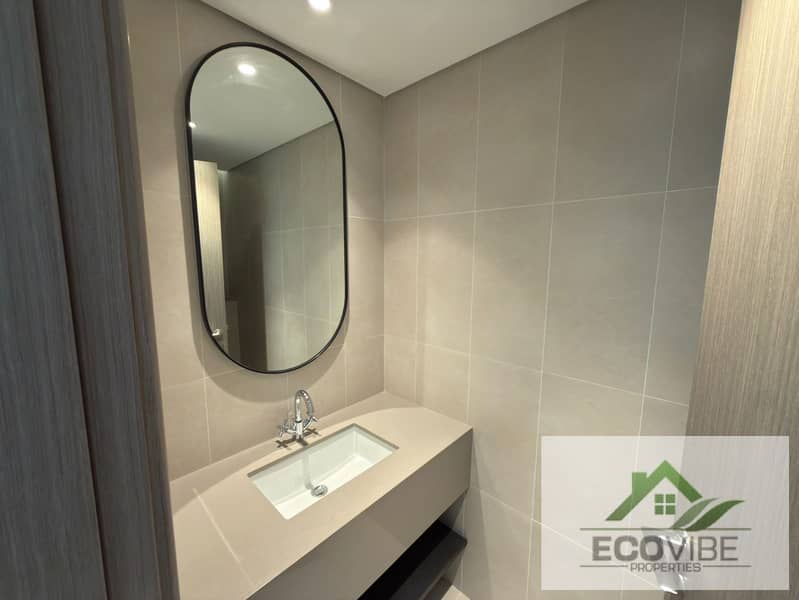 Spacious 1BR | 679 Sqft | Unfurnished | Pool & Park View | Myrtle Al Wasl - Image 9