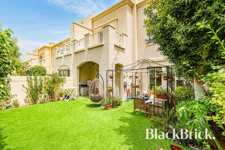 Biggest Layout | Next to Lakes Club | Vacant - Image 8