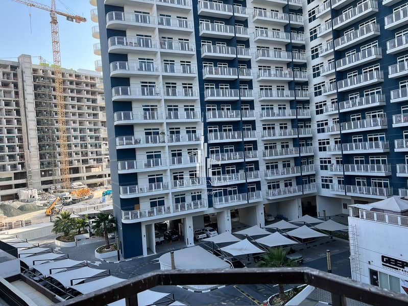 Fully Furnished | Pool View | Big Layout - Image 6