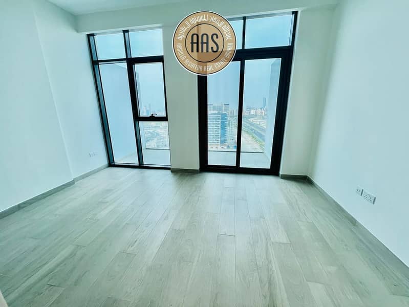 Big Studio in 60k 4 cheques payment area 400sqft