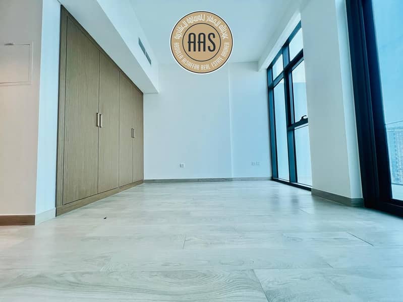 Big Studio in 60k 4 cheques payment area 400sqft - Image 10