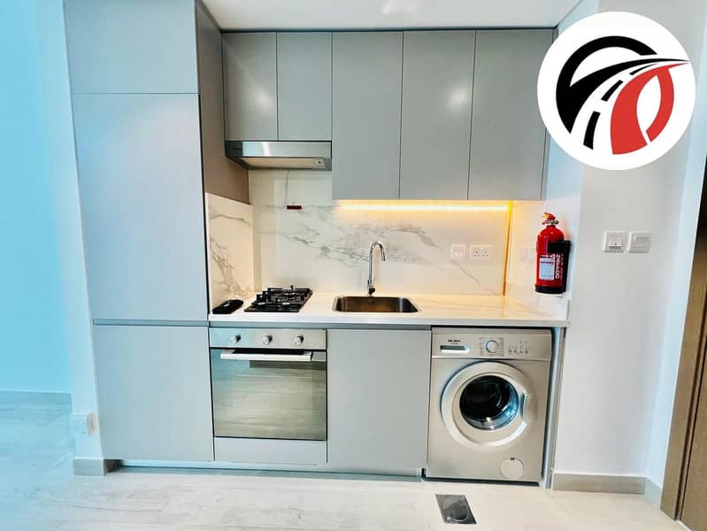 402 sqft very spacious luxury studio with nice view at prime location - Image 6