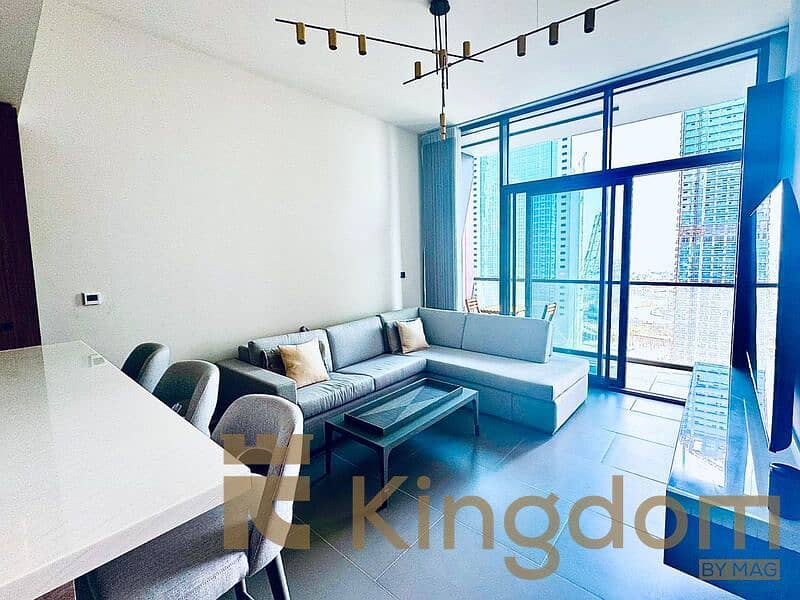 STYLISH 1 BR | LAKEFRONT VIEW | WALK TO METRO