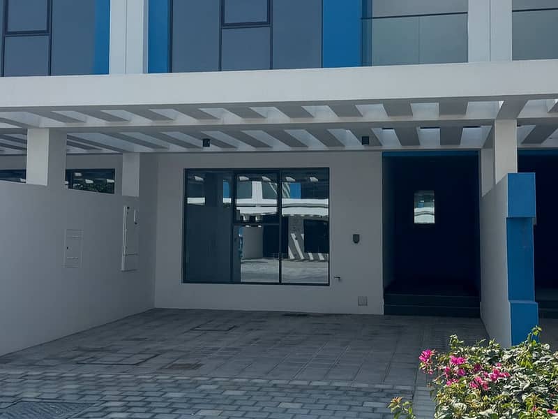 Brand New I Single Row I Middle Unit