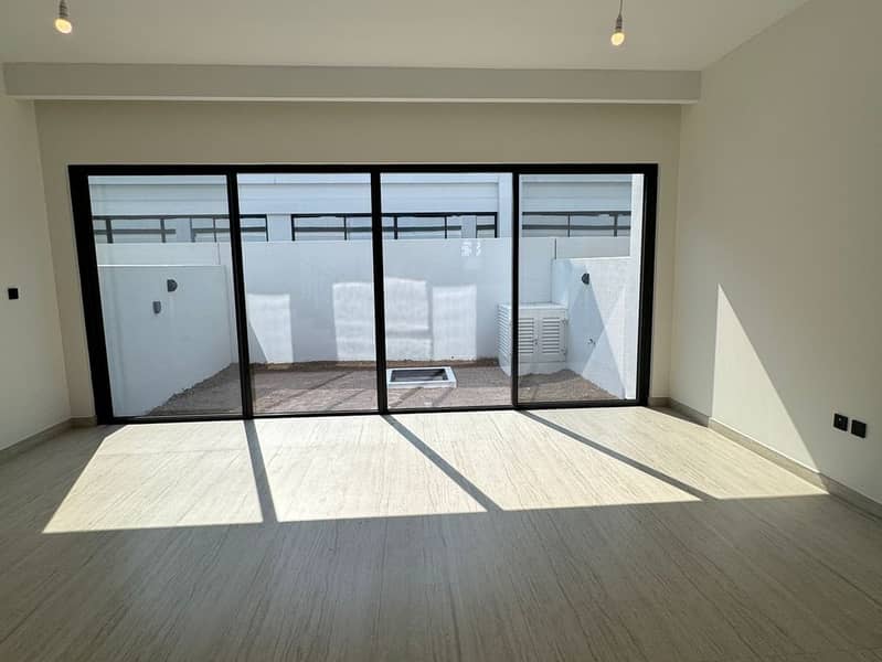 Brand New I Single Row I Middle Unit