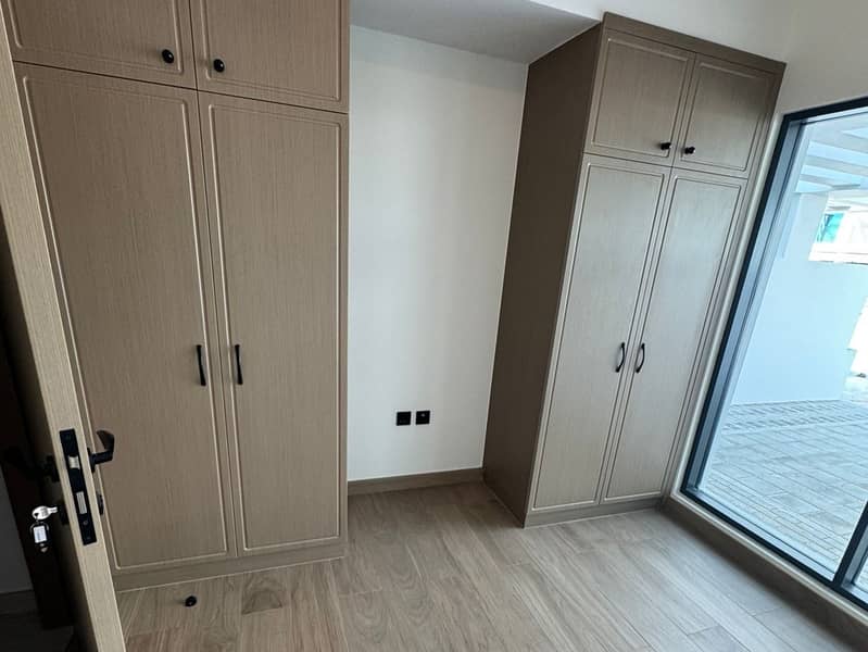 Brand New I Single Row I Middle Unit - Image 11