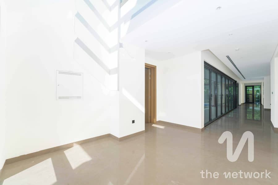 FOREST VILLA | BRILLIANT LOCATION | LUXURY FINISH - Image 11