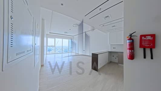 Studio for Rent in Jumeirah Lake Towers (JLT), Dubai - IMG_20251205_165848_00_007. jpg Studio for Rent in Jumeirah Lake Towers (JLT), Dubai - IMG_20251205_165848_00_007. jpg