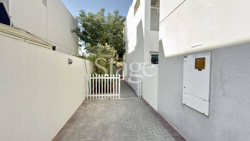 Vacant | Prime Location | Serene Community - Image 19