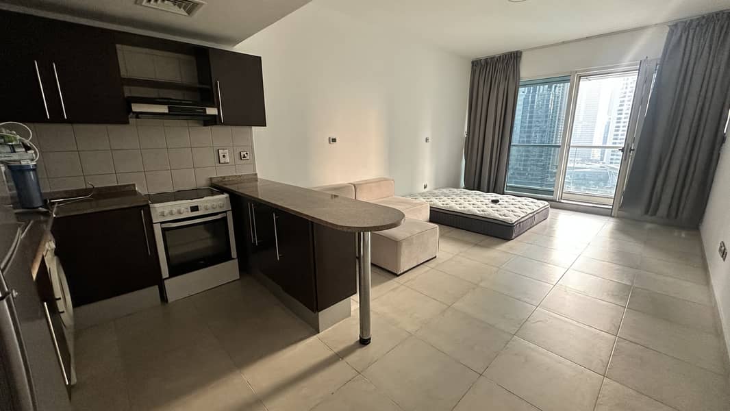 Lake View | Well Maintained | Near Metro