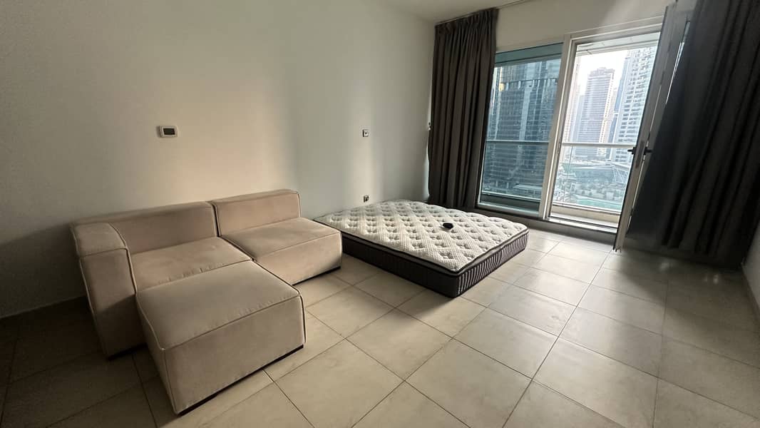 Lake View | Well Maintained | Near Metro