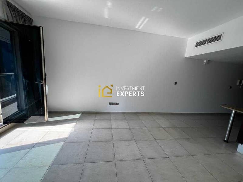 Lake View | Well Maintained | Near Metro - Image 13