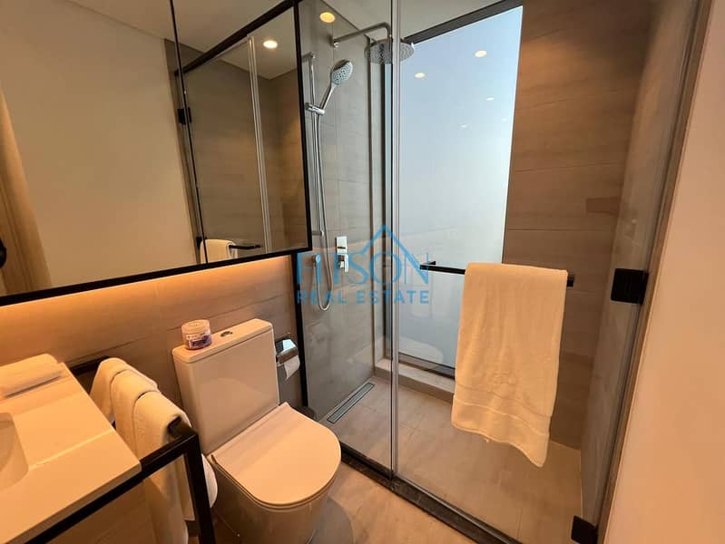 FULLY FURNISHED | DOWNTOWN VIEW | HIGHER FLOOR - Image 9