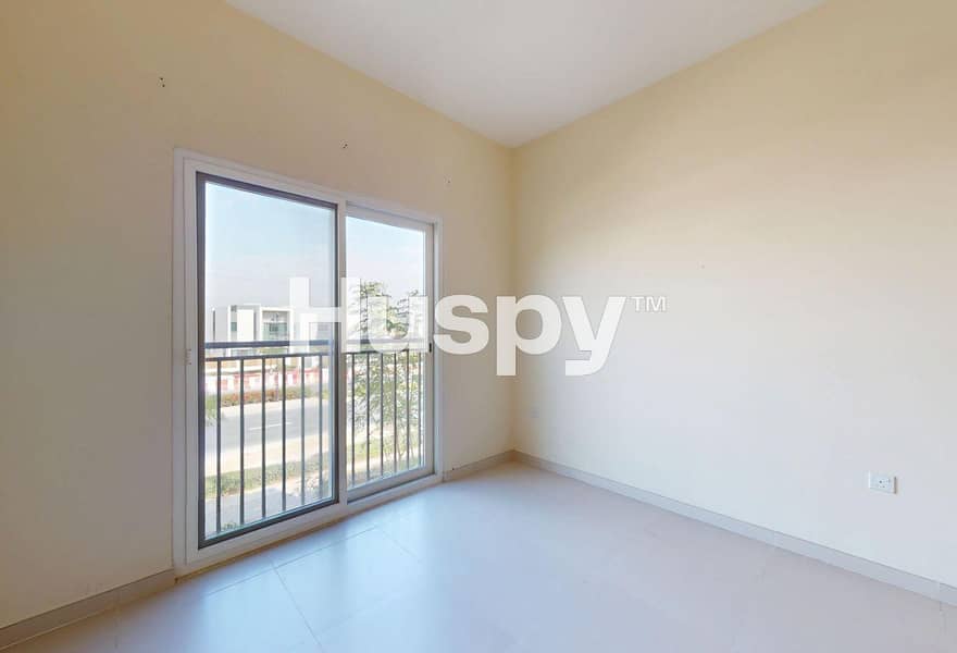 Vacant | Exclusive | Park Backing - Image 8