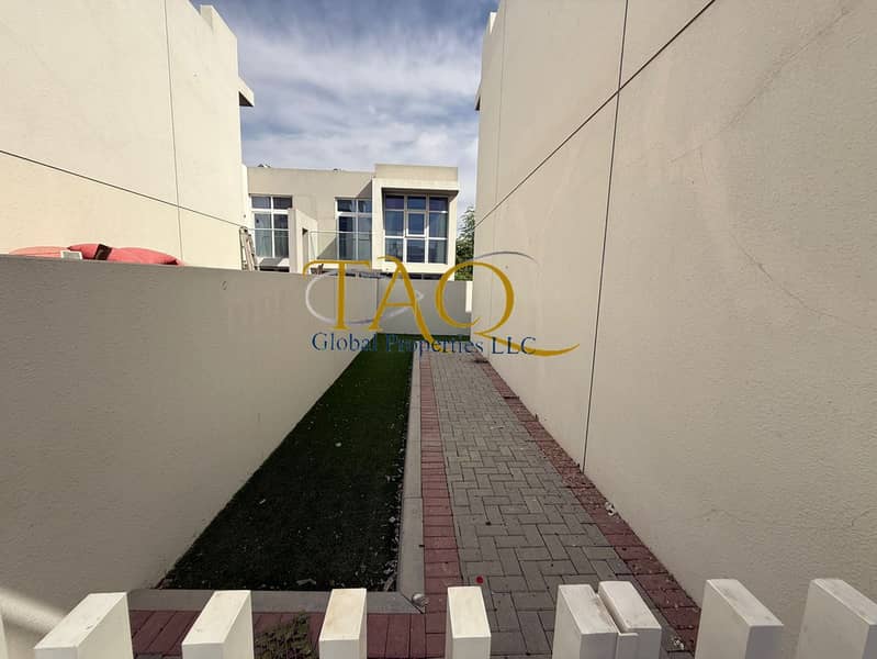 3 BEDROOM TOWNHOUSE | CORNER L SHAPE GARDEN | BACK TO BACK | 4 PAYMENTS | - Image 8