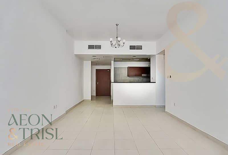 1Bedroom | Skycourt Towers | Higher Floor