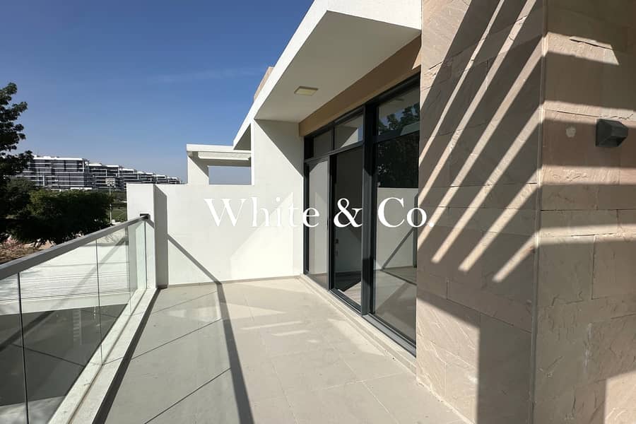 Park Backing | Available | Corner Plot - Image 8