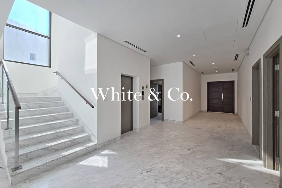 Single Row | Landscaped | Contemporary - Image 8