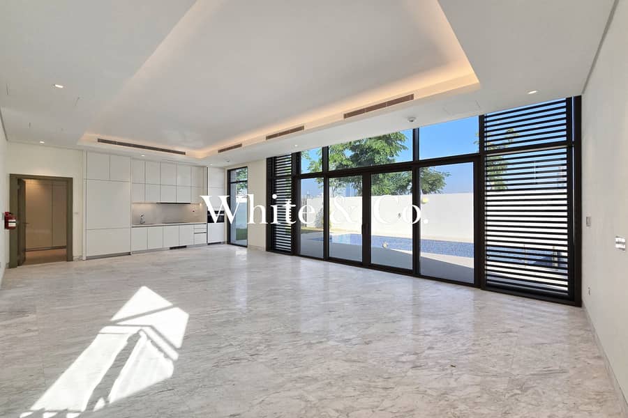 Single Row | Landscaped | Contemporary - Image 9