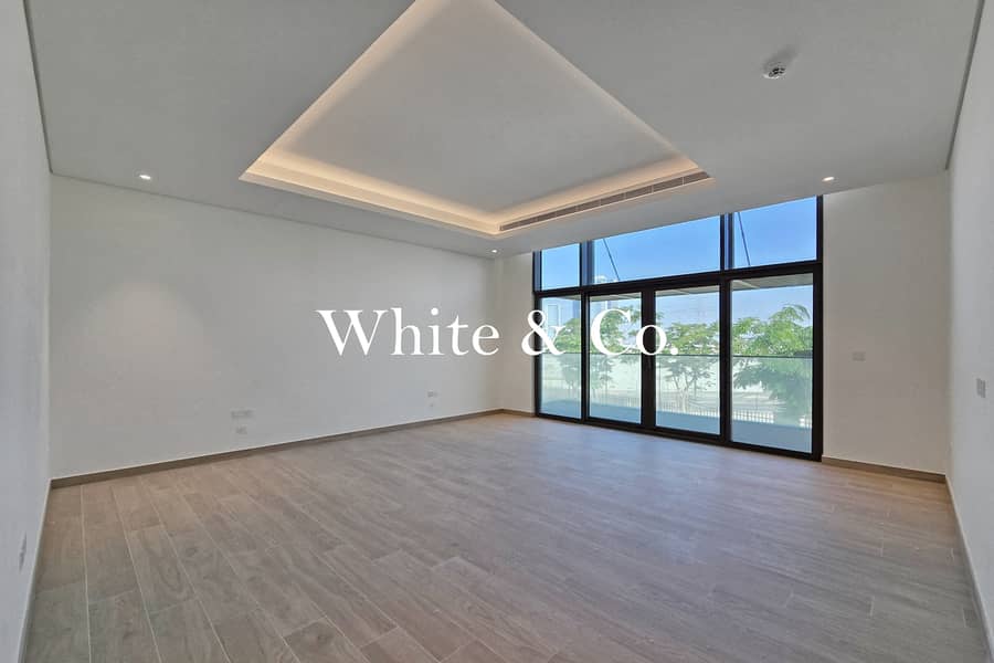 Single Row | Landscaped | Contemporary - Image 18