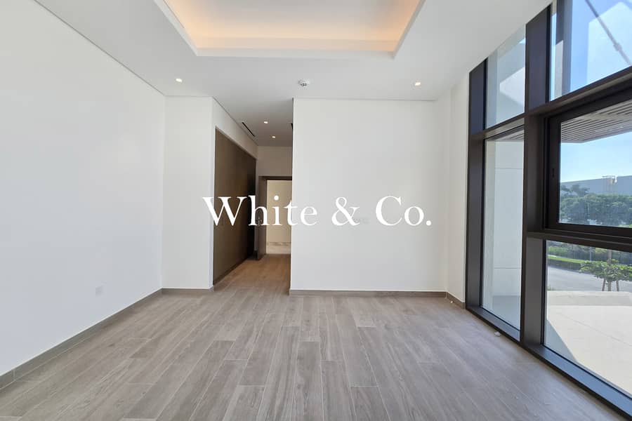 Single Row | Landscaped | Contemporary - Image 23