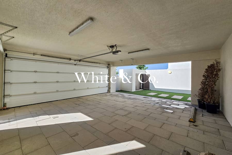 Single Row | Landscaped | Contemporary - Image 27