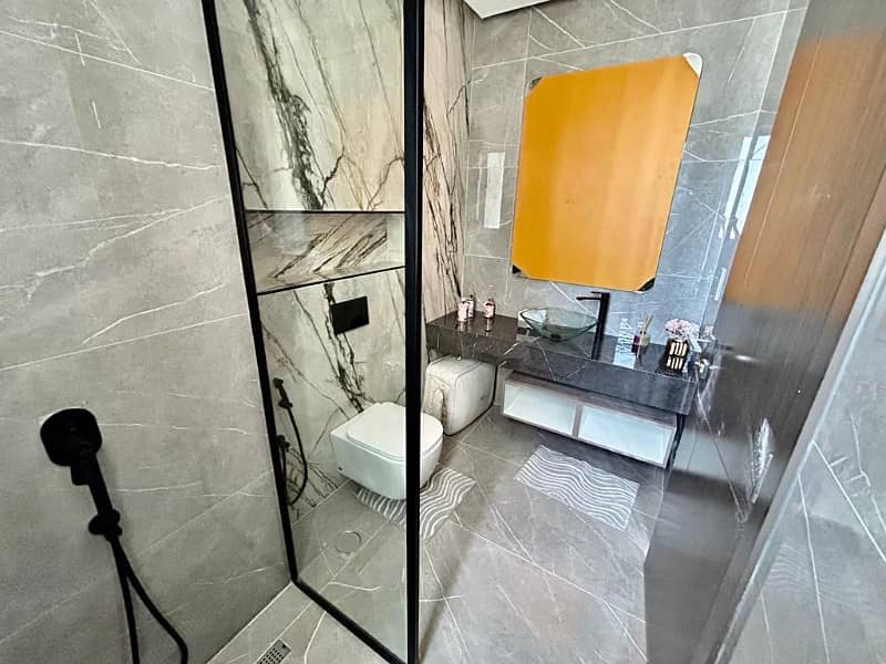 Spacious vacant 4 Bedroom on Rent | Spacious Layout | Well Maintained| Fully Furnished - Image 6